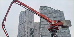 标题：浇筑进度总被拖？科尼乐重工液压布料机，无缝衔接助您轻松抢工期！