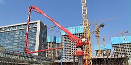 高层建筑混凝土浇筑进度慢，科尼乐重工液压布料机提供连续作业方案