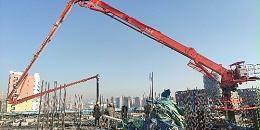 科尼乐重工楼板顶升式液压布料机在高层建筑施工中的应用