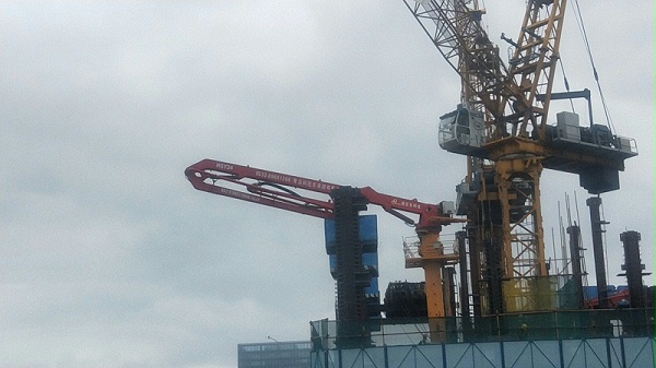 科尼乐重工楼板顶升式液压布料机