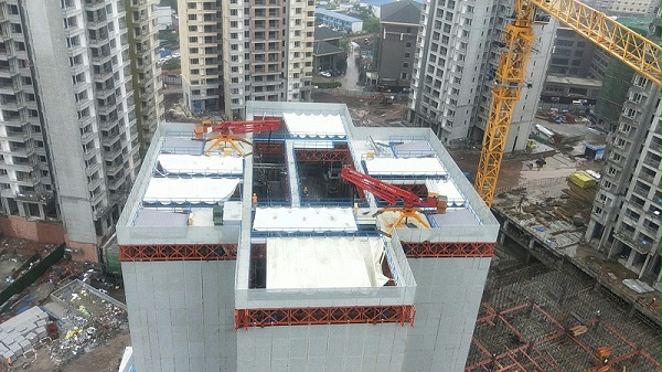 科尼乐重工液压布料机