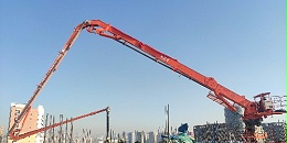 高空浇筑不用愁！液压布料机轻松搞定混凝土布料！