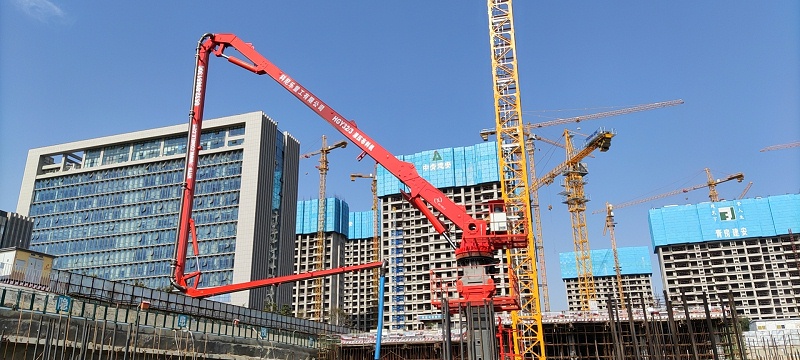 科尼乐重工楼板顶升式液压布料机