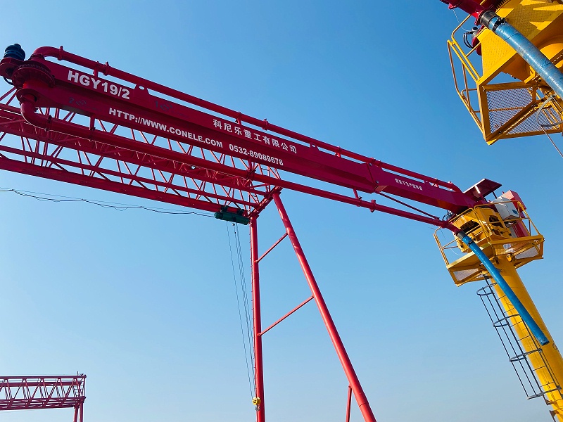 科尼乐重工移动式液压布料机